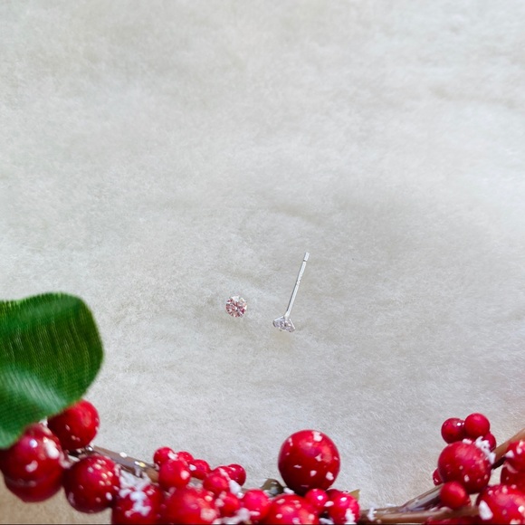 | .925 Silver Cz Dainty Studs 3mm| (one pair) - Picture 2 of 8